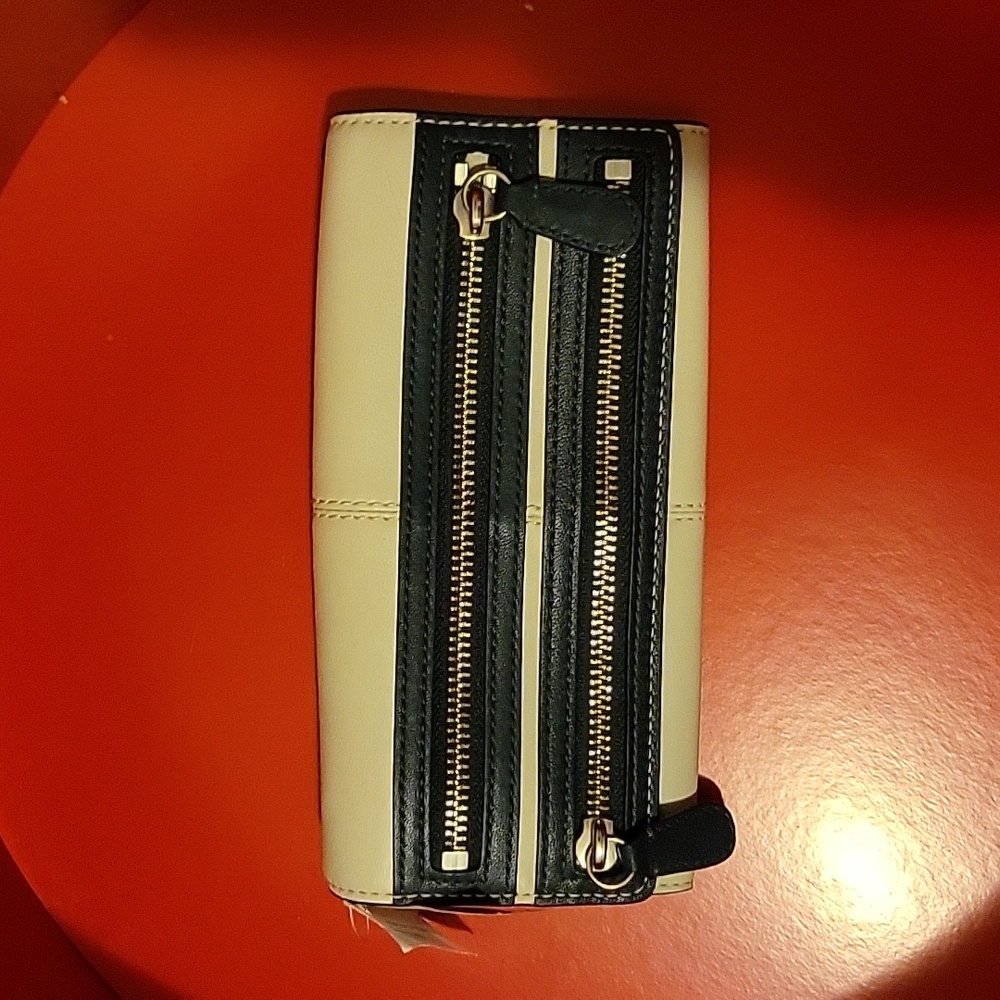 NWT: COACH Bonnie Leather Zip Slim Envelope Wallet